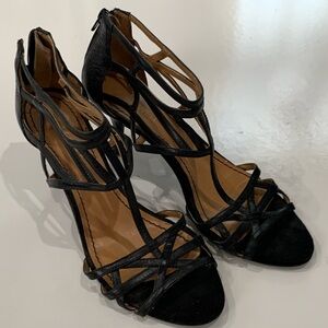 Nine West Black strappy leather Heels size 7 2.5 inch heels